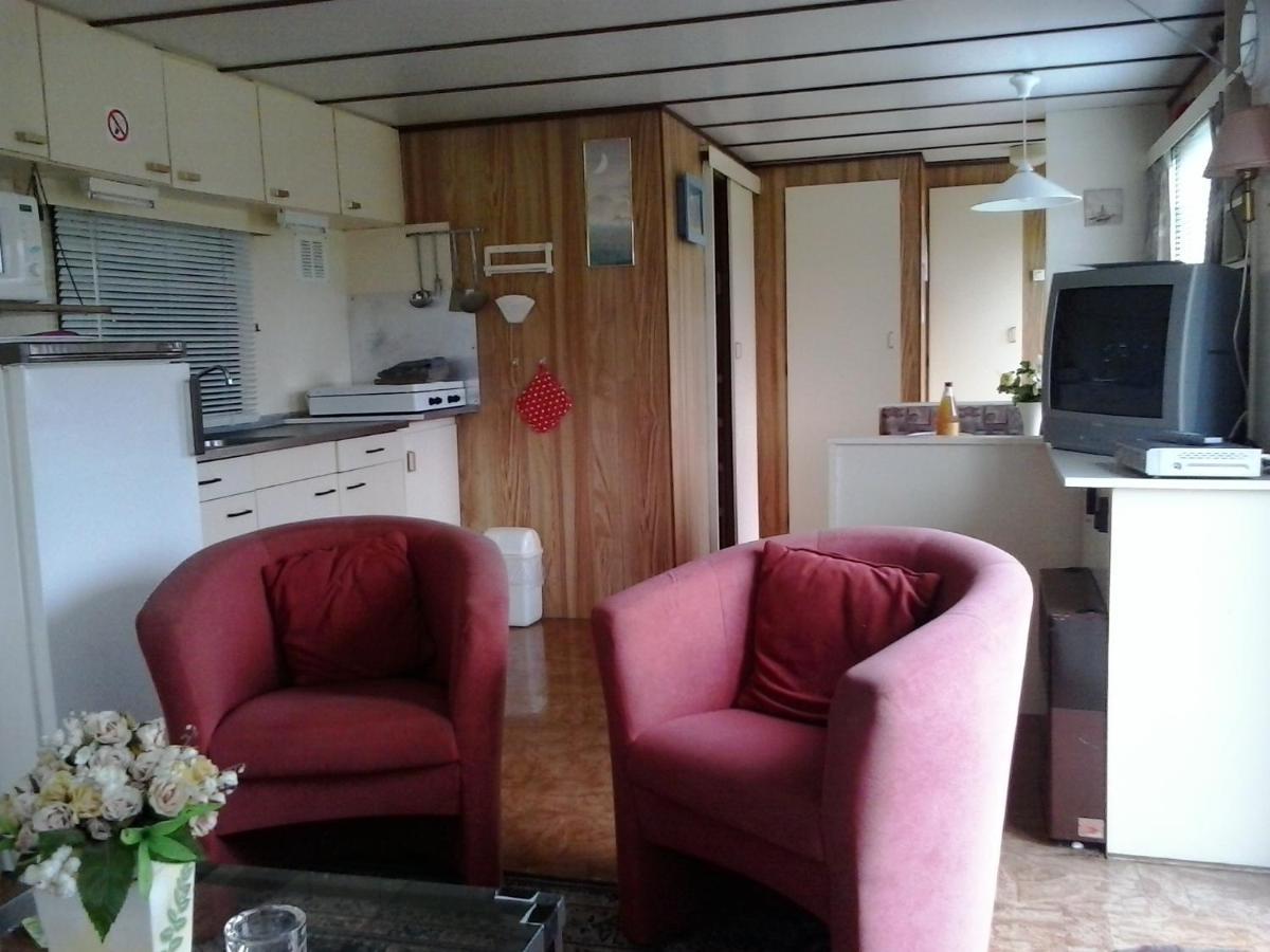 Chalets Op Minicamping Dorpszicht Gapinge Bagian luar foto