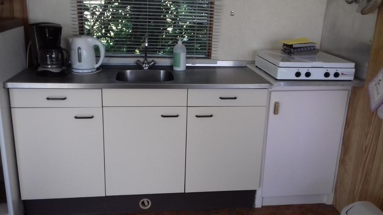 Chalets Op Minicamping Dorpszicht Gapinge Bagian luar foto