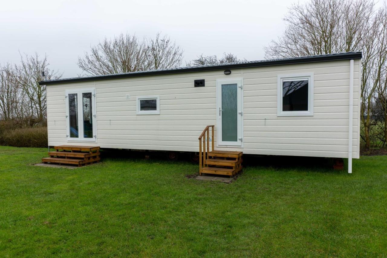 Chalets Op Minicamping Dorpszicht Gapinge Bagian luar foto