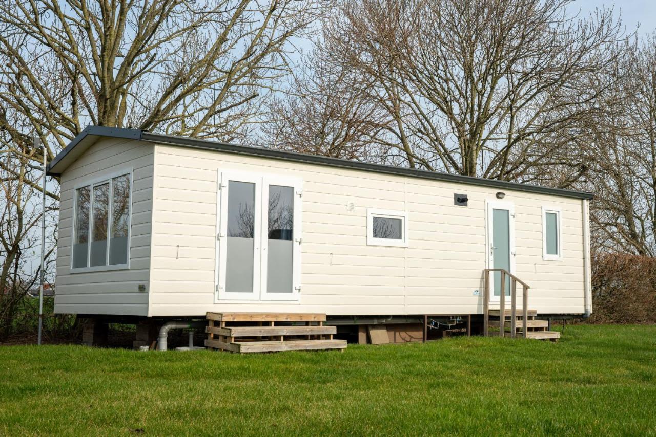 Chalets Op Minicamping Dorpszicht Gapinge Bagian luar foto