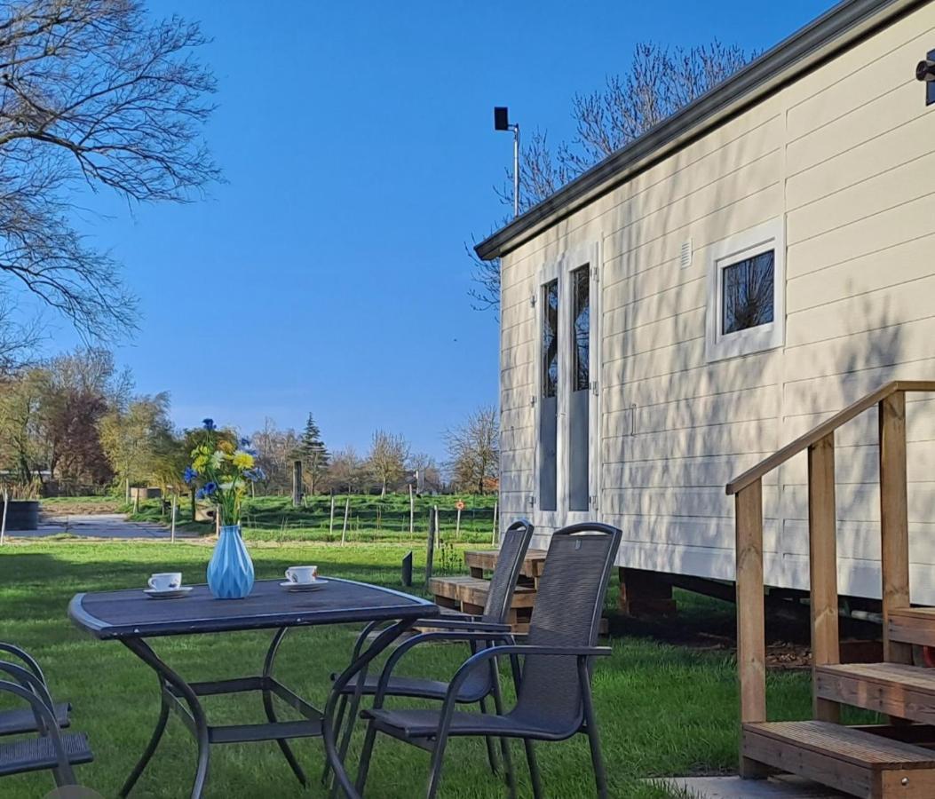 Chalets Op Minicamping Dorpszicht Gapinge Bagian luar foto